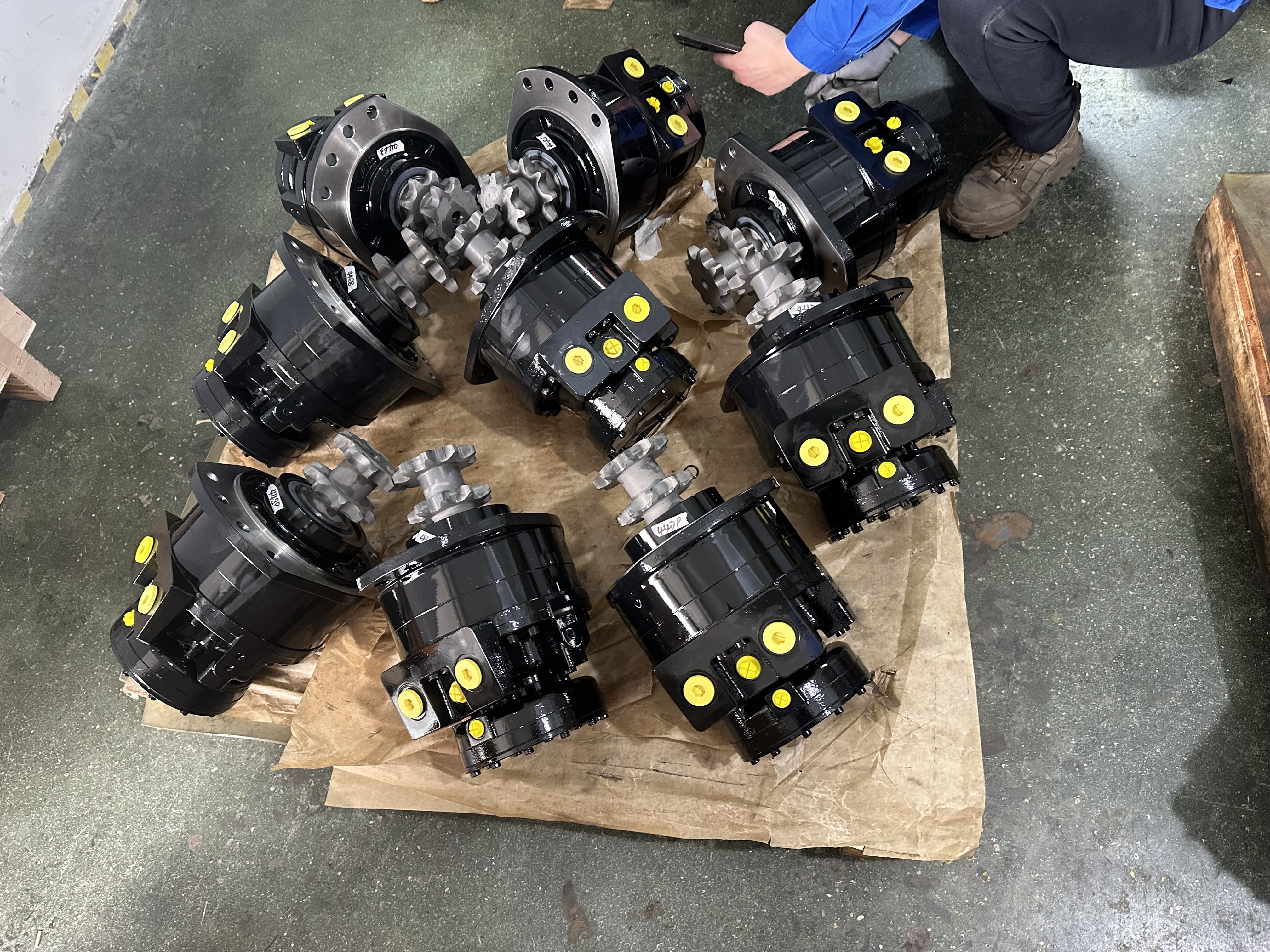 Гидромотор хода MCR5A470 ANT-1000 ЮФЕИ 382239.003
