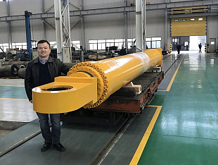 Морской цилиндр одно- и двустороннего действия для судового крана